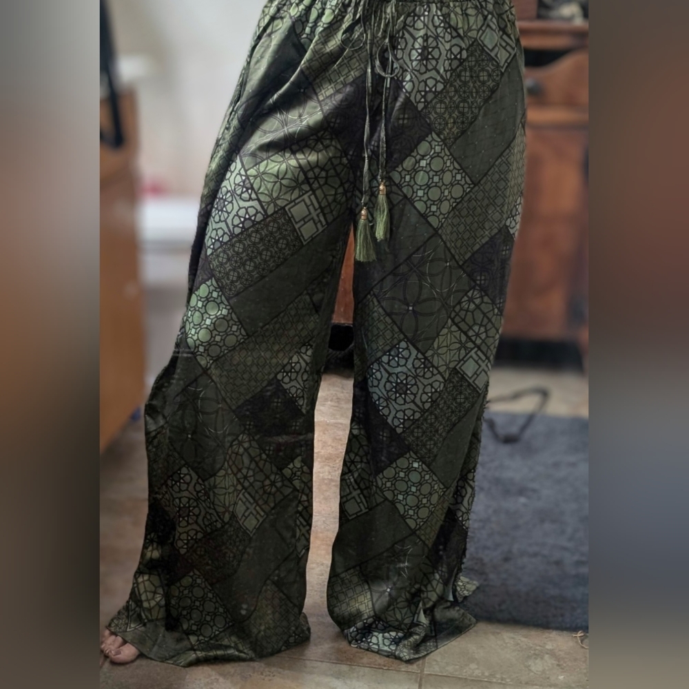 Green Patterned Wide Leg Pants with Tassel Tie